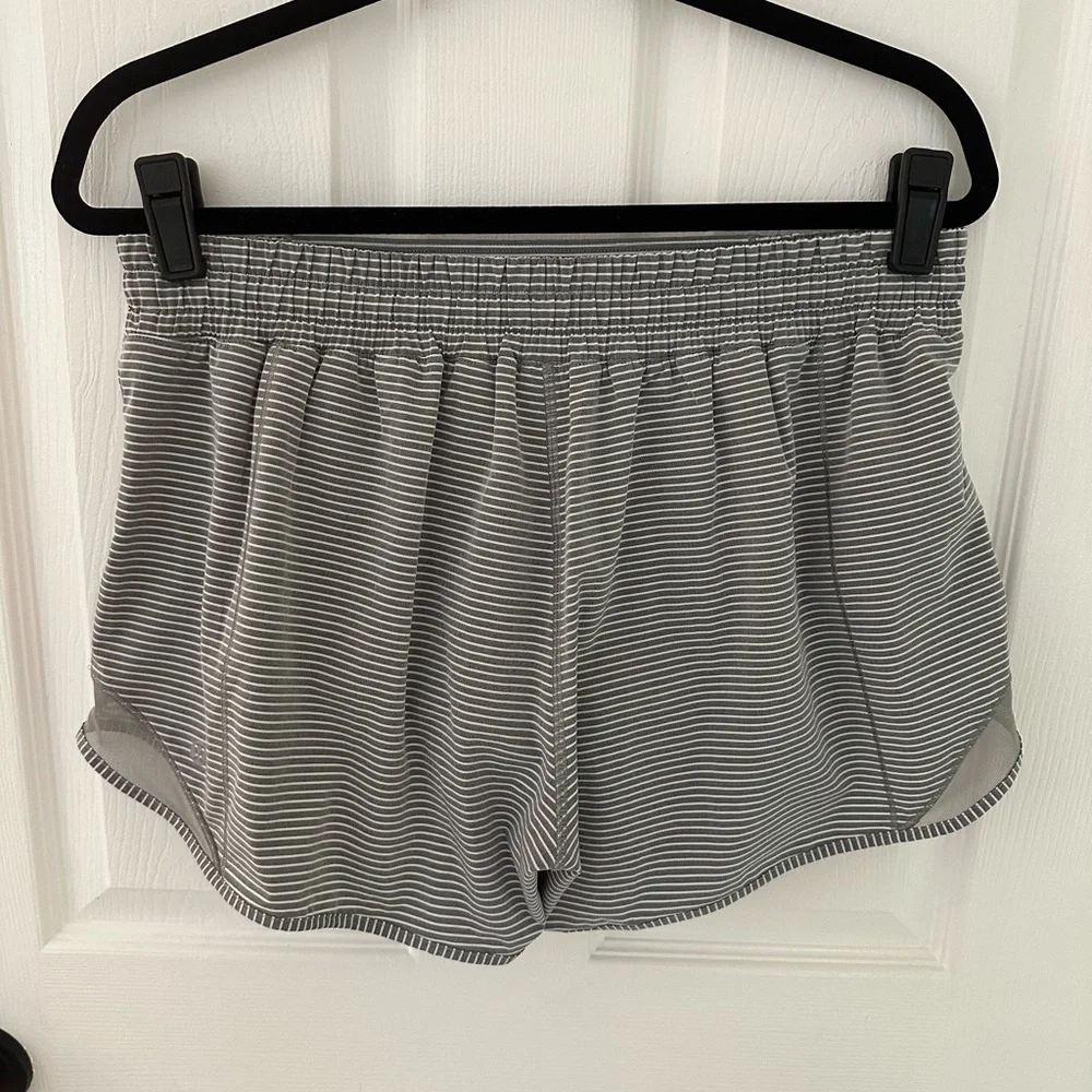 Lululemon - Picture 1 of 3